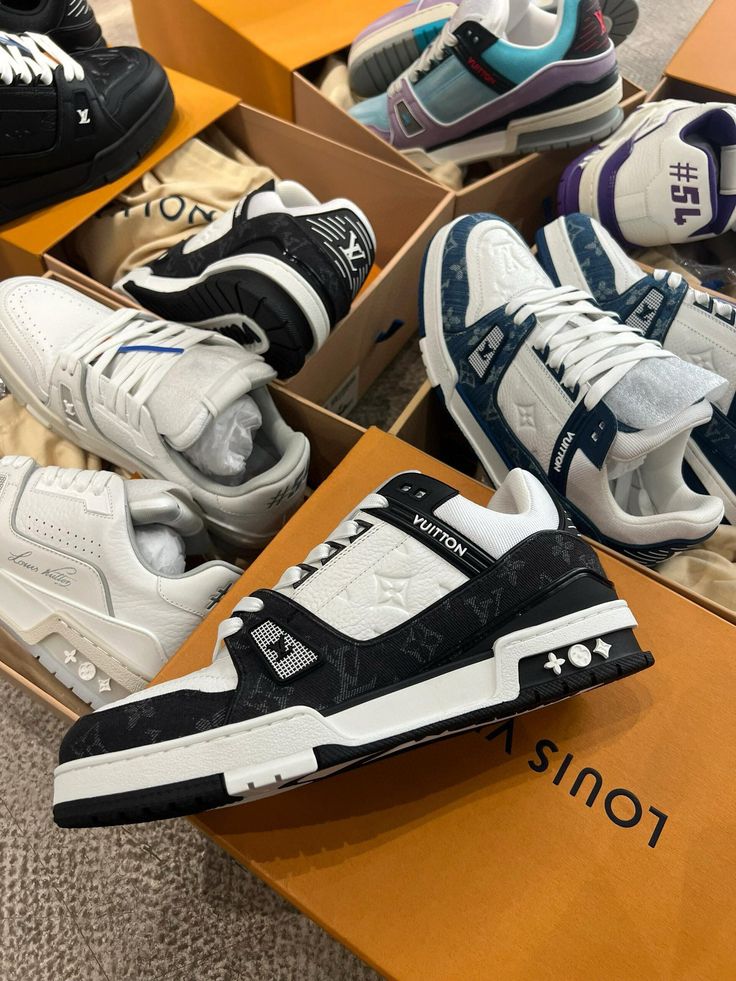 Louis Vuitton Sneakers Pack Of 5 Random