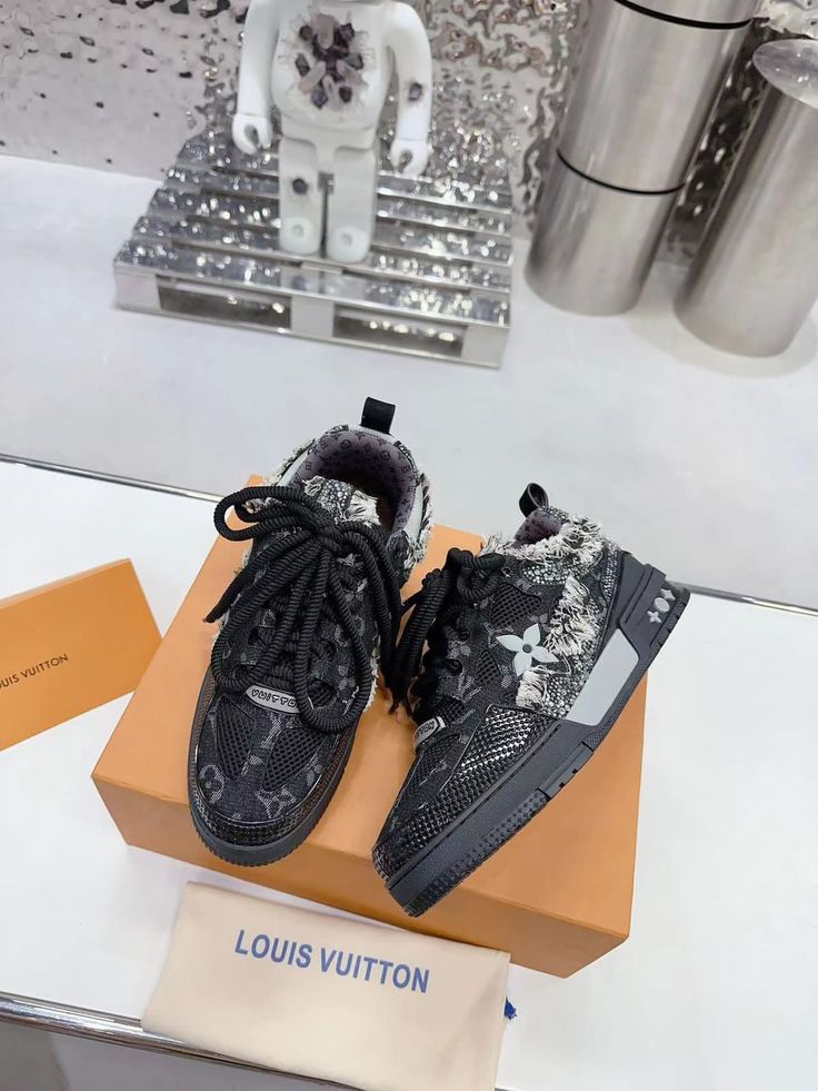 Louis Vuitton Trainers With Box